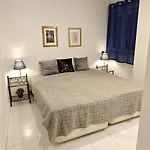 Citycenter Locosbeach 50m Exclusive * Τορεβιέχα